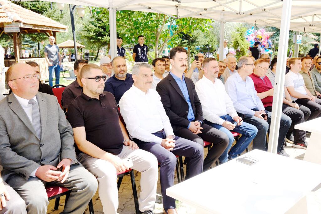 Özkan ve Sedef, Sıla-i Rahim buluşmasına katıldı