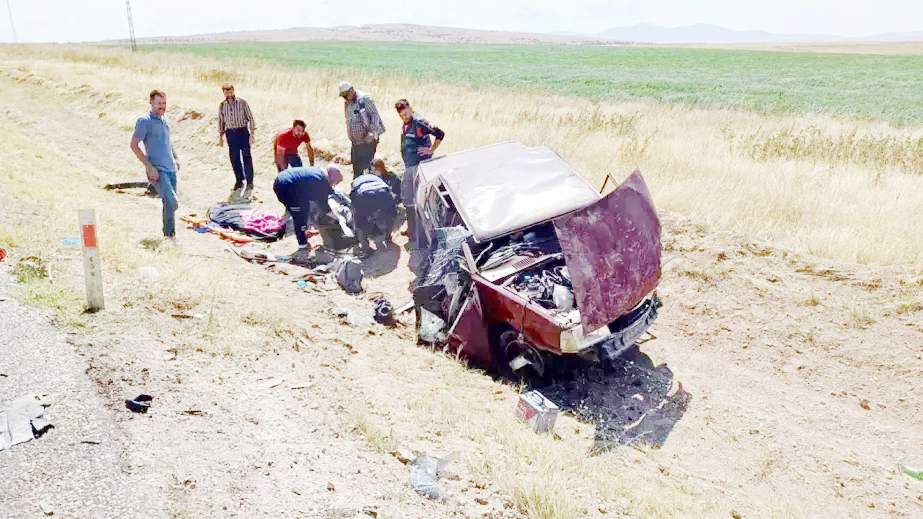 Yozgat’ta trafik kazası:3 kişi öldü,3 kişi yaralandı