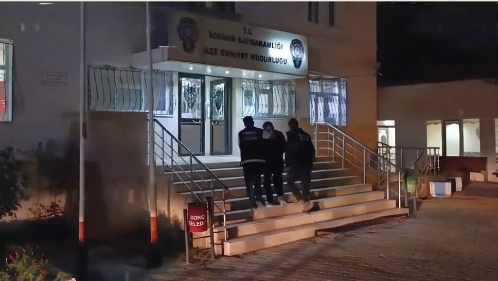 Yozgat Emniyeti aranan iki şahsı yakaladı