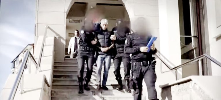 Televizyon şovunda kızını arayan baba tutuklandı