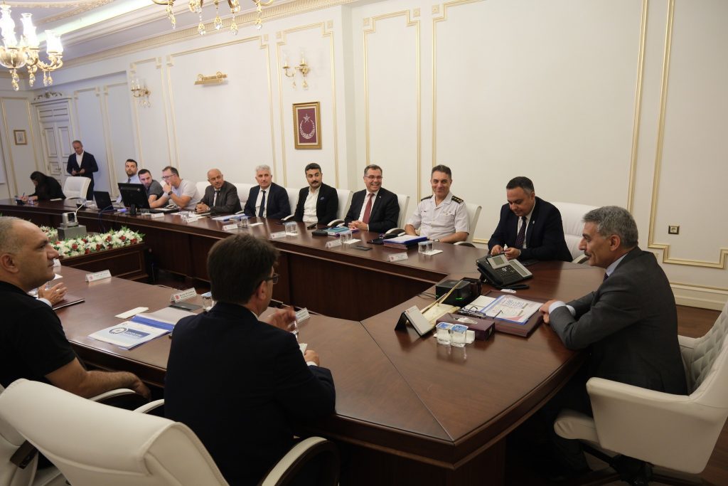 Vali Özkan: Eğitim, toplumun geleceğini şekillendiren en önemli unsurdur