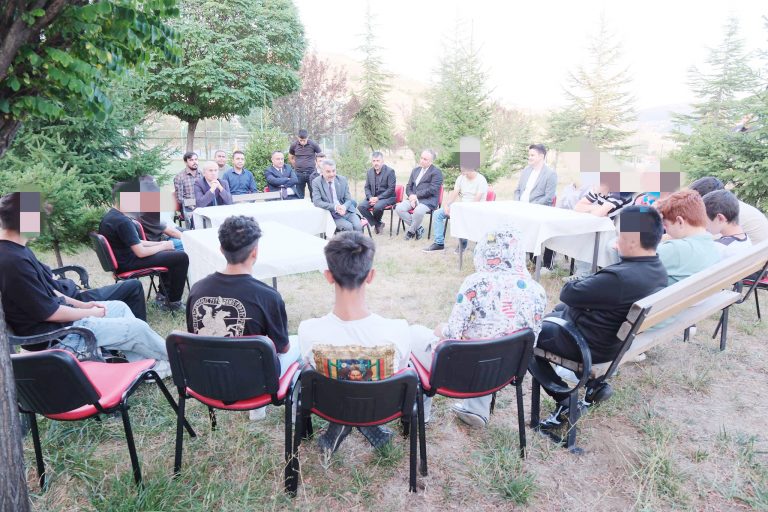 Vali Özkan:”Çocuklarımız bizim geleceğimizdir”