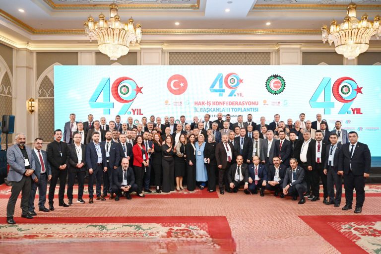 HAK-İŞ’in 49. Kuruluş yıldönümü kutlandı