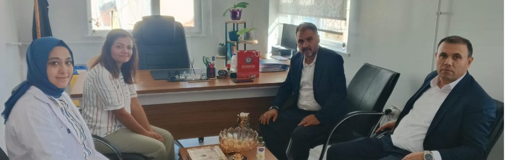 Şerefli, okul ziyaretlerini sürdürüyor