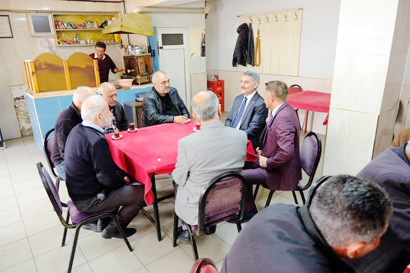 Vali Özkan, Terminal esnafı ve vatandaşlarla buluştu