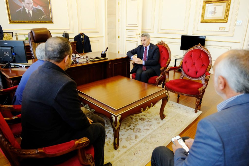 Vali Özkan, Vatandaşları ağırlıyor sorunlarına çözüm üretiyor