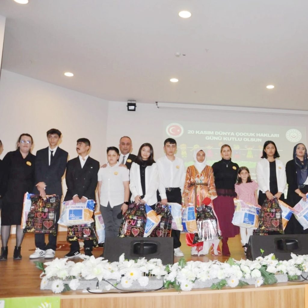 Personellere ve çocuklara hijyen eğitimi