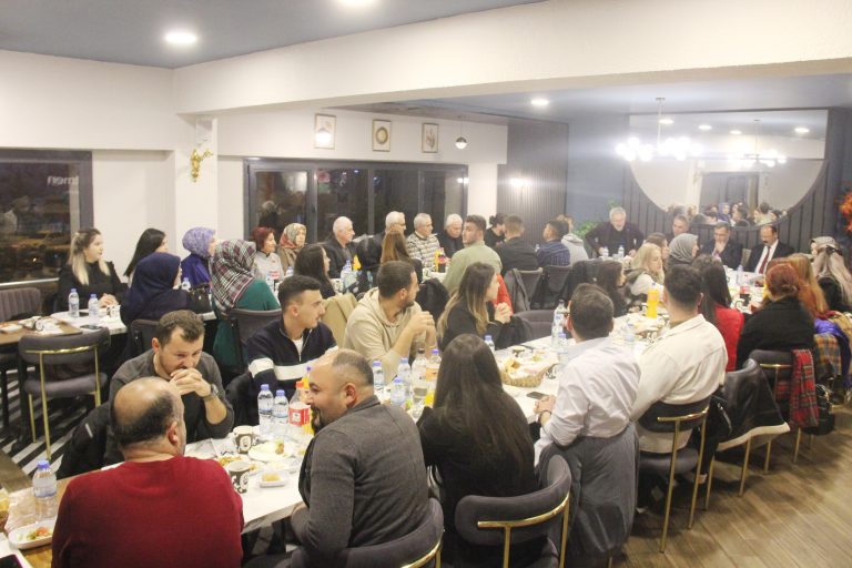 AYÇ Koleji’nden 24 Kasım Öğretmenler Günü etkinliği