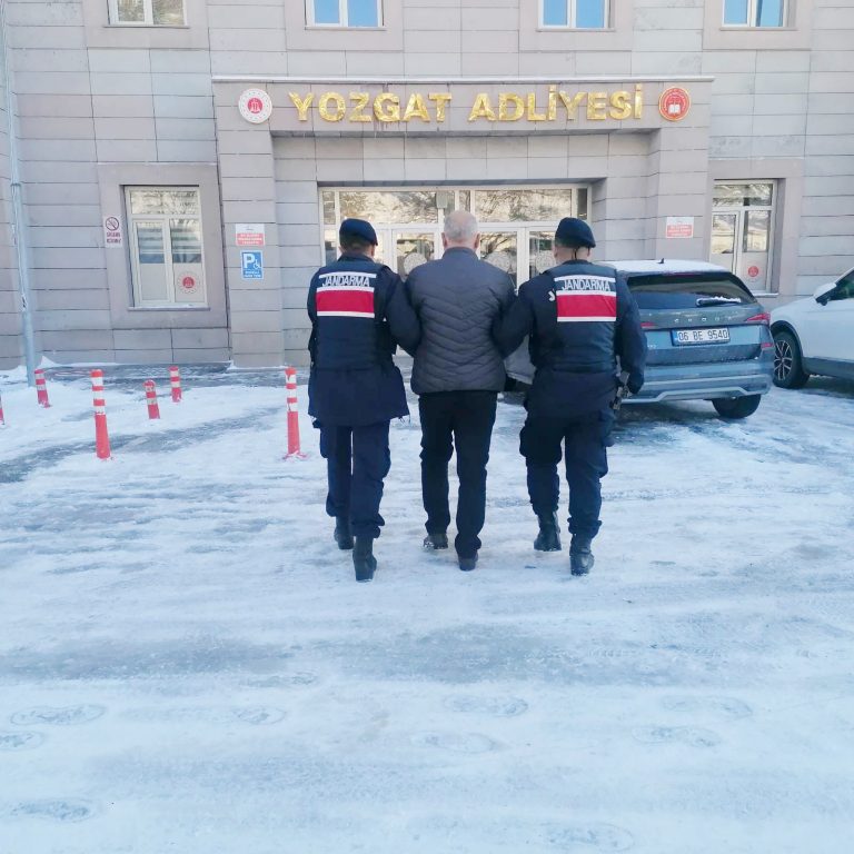 Aranan şahıs Jandarma tarafından yakalandı