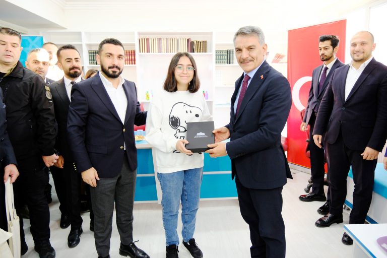 Türkiye’nin Kitap Kurtları Yarışması Ödülleri sahiplerini buldu