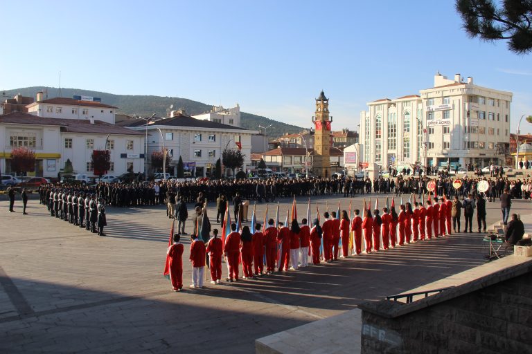 Atamızı Saygıyla andık