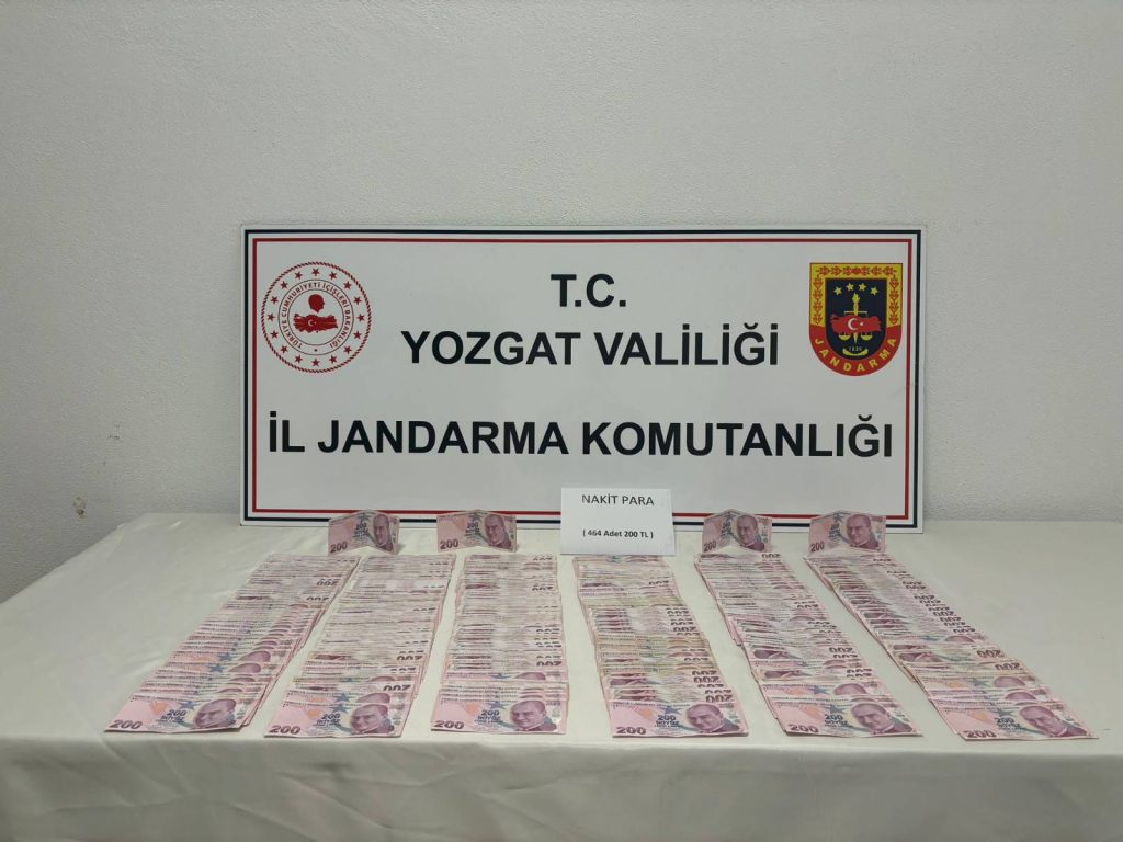 Jandarma, evden para çalan şüpheliyi yakaladı