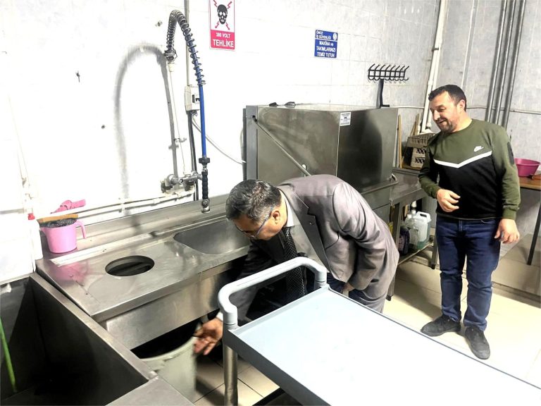 Altınkaynak, Pansiyonu ziyaret etti, öğrencilerle buluştu