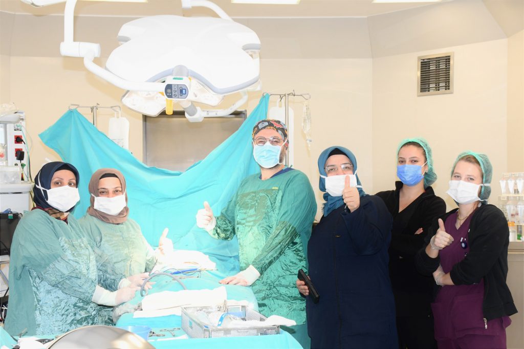 Çocuğun bağırsağından 13 tane mıknatıs çıktı