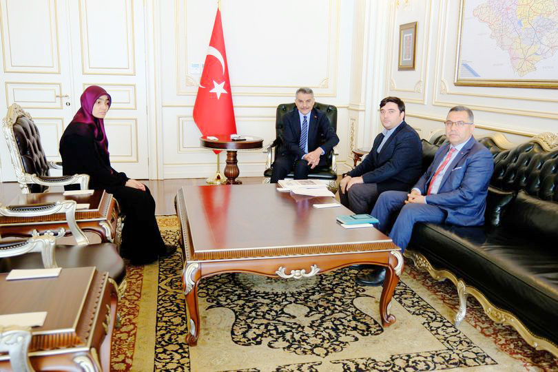 Diyabetik öğrenciler hakkında Vali Özkan’ı bilgilendirdi