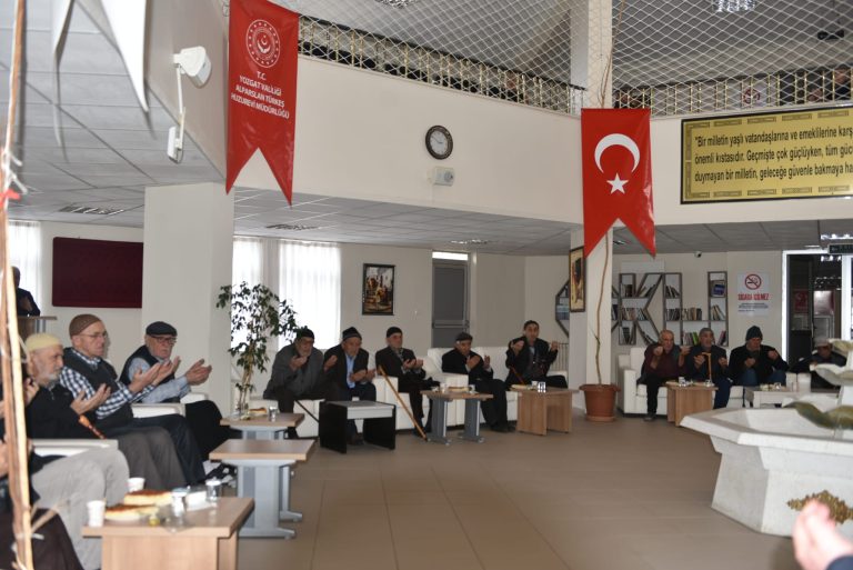 Alparslan Türkeş Huzurevi’nde Kandil Programı düzenlendi