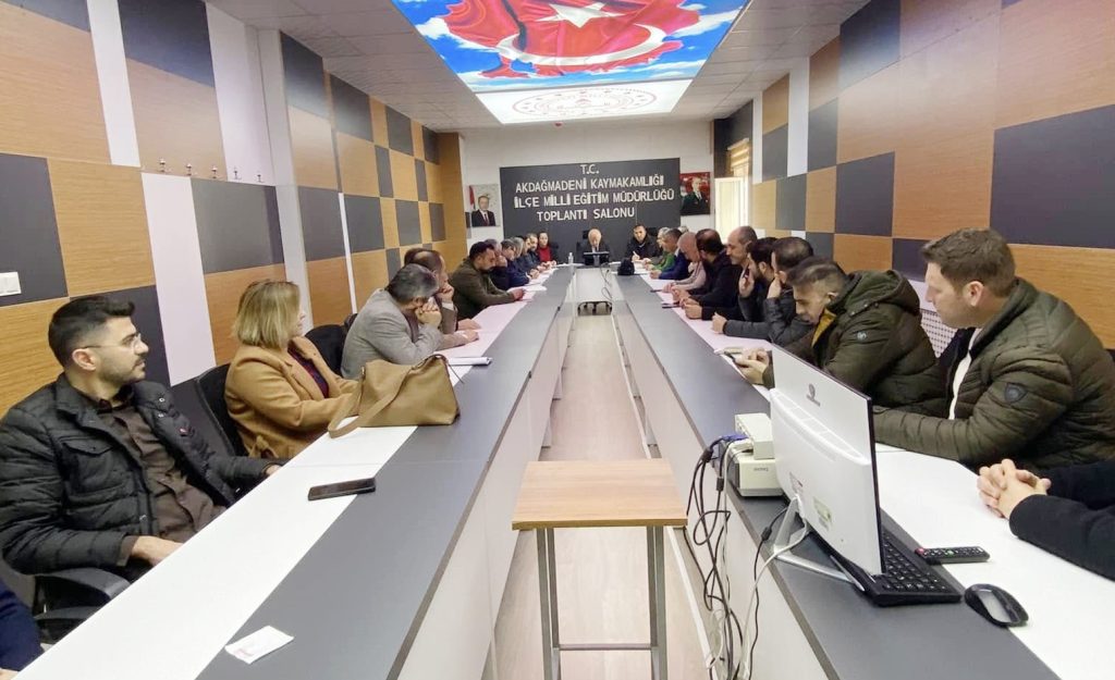 Akdağmadeni’nde ilçe eğitimi değerlendirildi
