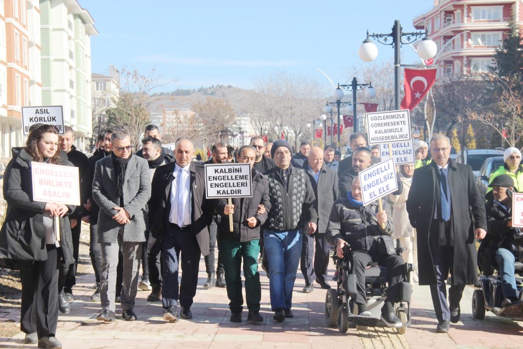 Görme Engelliler için farkındalık yürüyüşü düzenlendi