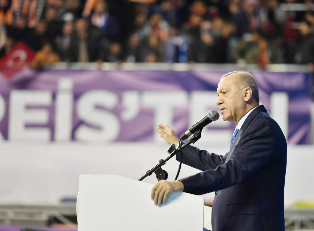 Erdoğan: Hiç kimse kanunları hiçe sayma hakkına sahip değil