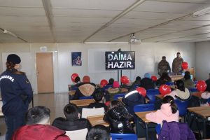 Jandarma Komutanlığı, çocukları ağırladı