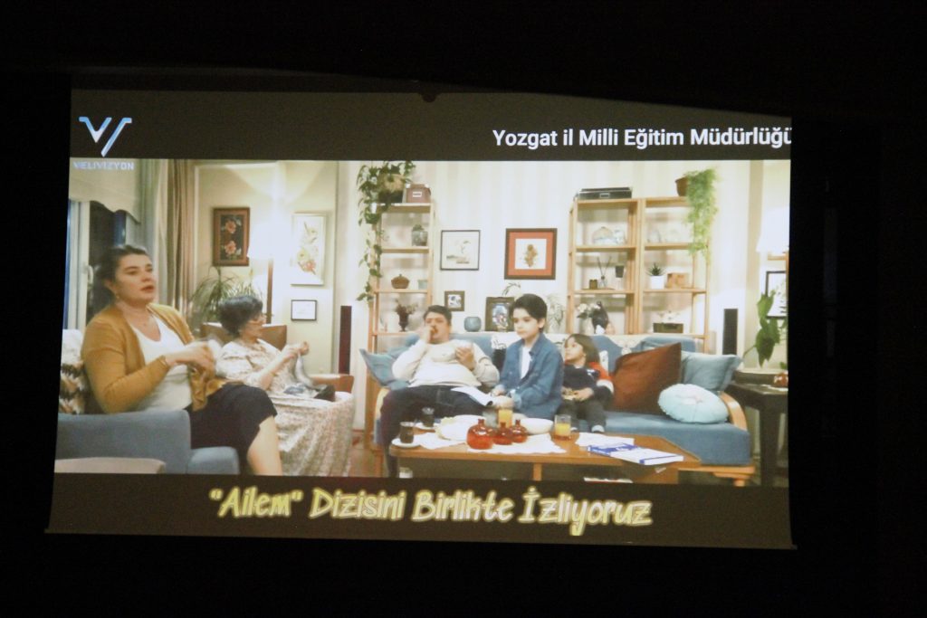 Veliler ve öğrenciler “Ailem” dizisinde buluştu