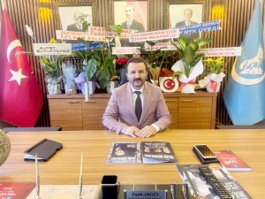 Akgül, “Özgür Özel’e Okuduğunu Anlama Kursu” düzenleyeceğiz