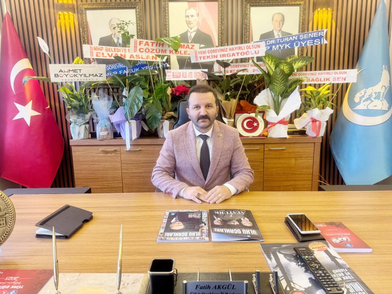 Akgül, “Özgür Özel’e Okuduğunu Anlama Kursu” düzenleyeceğiz