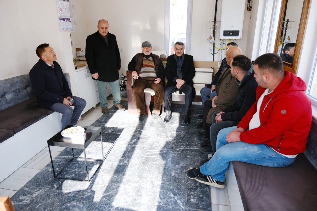 Vali Özkan, Halkla iç içe olmaya devam ediyor