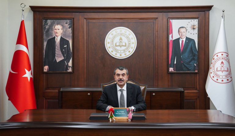 MEB ‘de birçok kadroda alım yapılacak