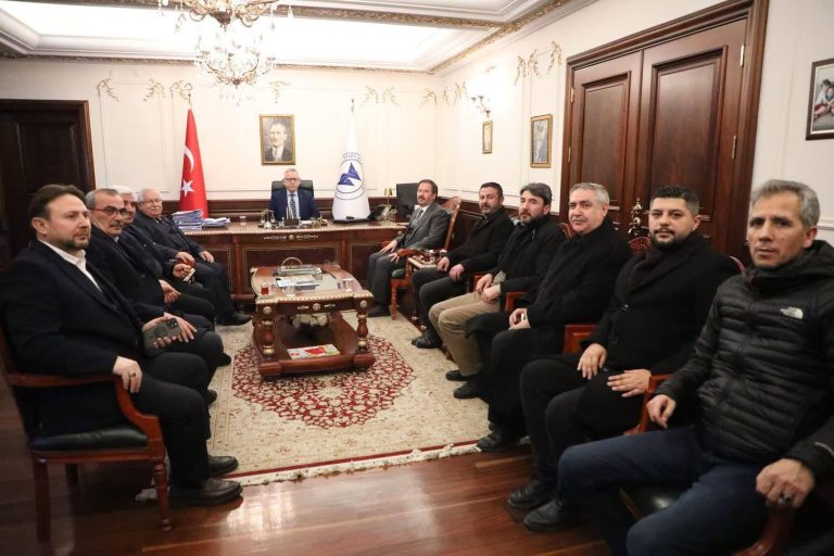 AK Parti heyetinden Yozgat Belediyesi’ne İade-i ziyaret