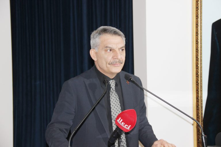 Vali Özkan: Sahipsiz hayvanlar için yol haritamızı gözden geçiriyoruz