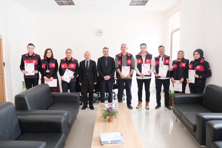 112 Acil Çağrı Merkezi personeline başarı belgesi