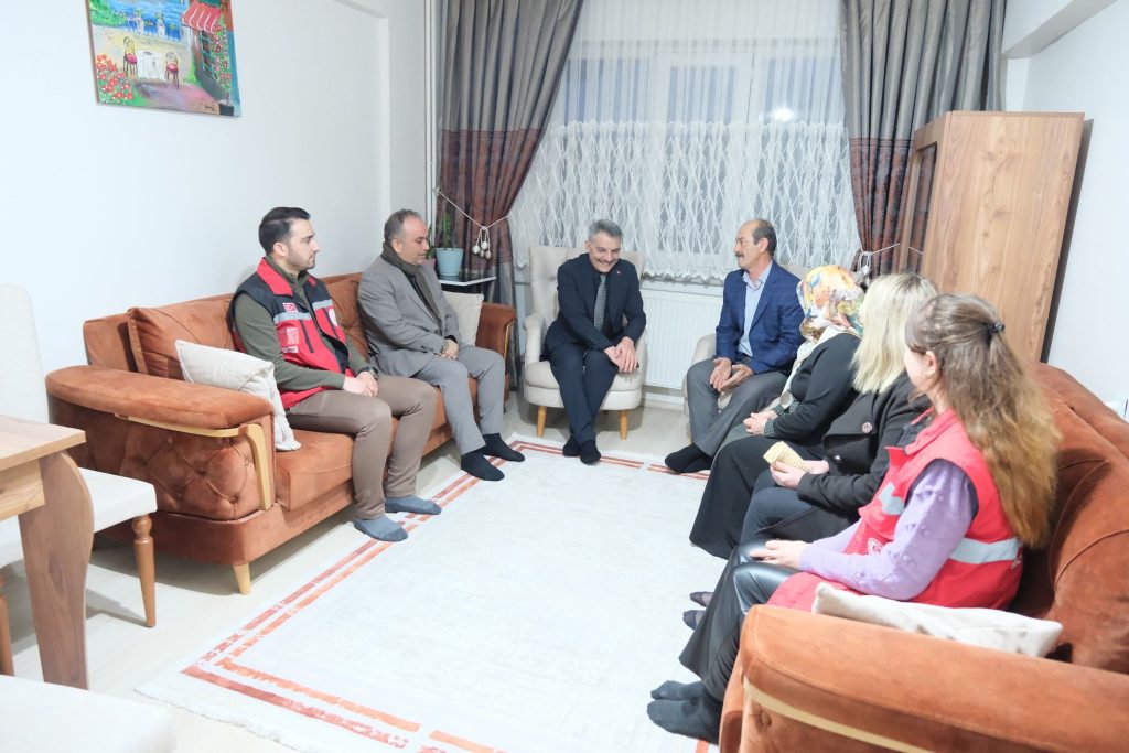 Vali Özkan: Aile toplumun temel taşıdır