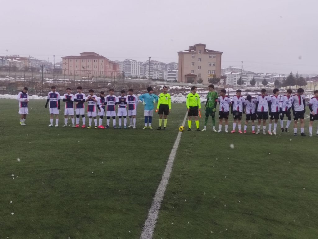 Akdağmadeni Gücü Spor U16 Takımından Fair-Play örneği