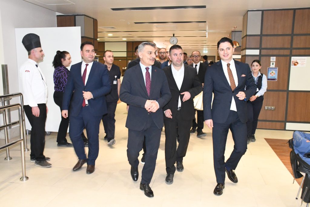 Sağlık Çalışanları kendi günlerinde iftarda buluştu