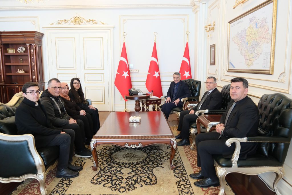 Vali Özkan’dan MSÜ Türkiye 25’incisi İlayda İkbal İcik’e tebrik