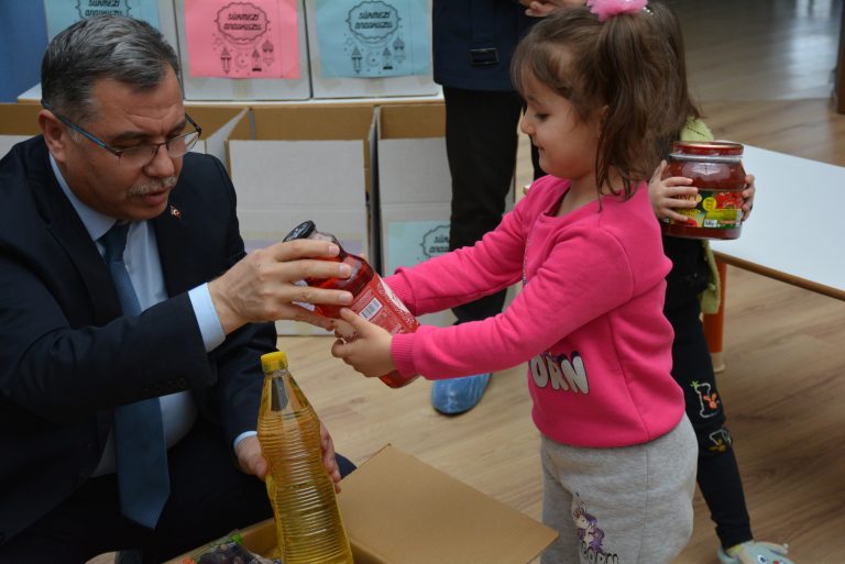 Minik yüreklerden ramazan’da anlamlı yardım