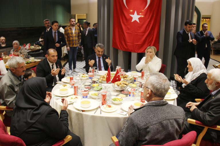 Vali Özkan şehit aileleri ve gazileri ile iftarda buluştu