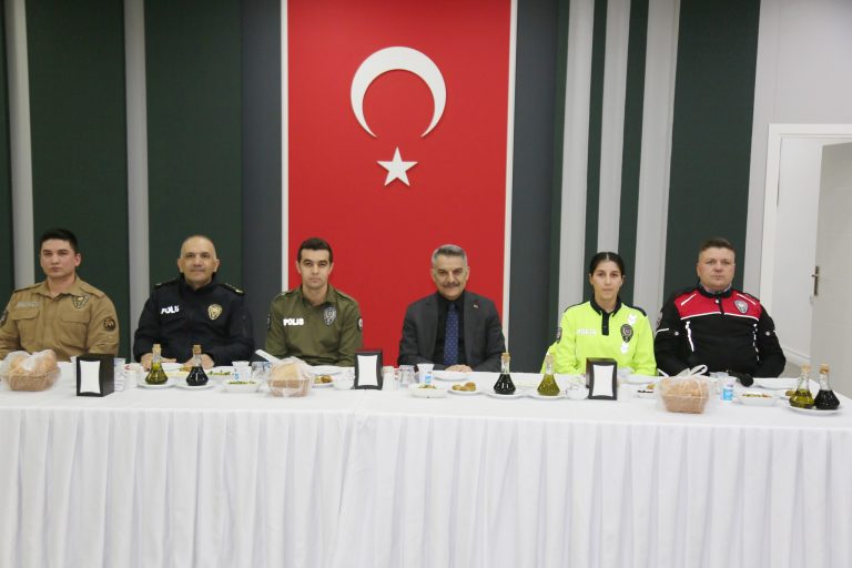Vali Özkan, polis teşkilatı ile iftarda buluştu