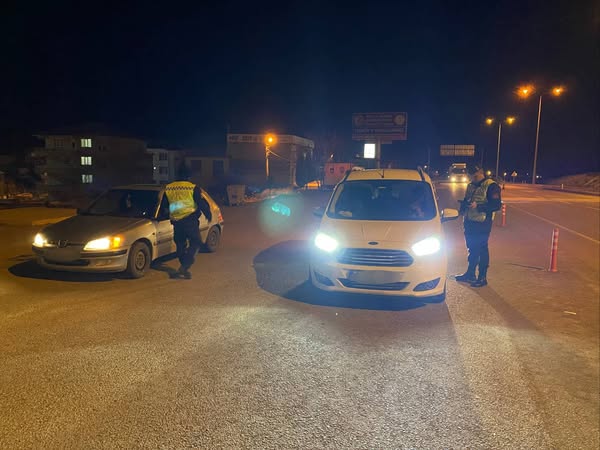 Jandarma güvenlik uygulamalarına devam ediyor