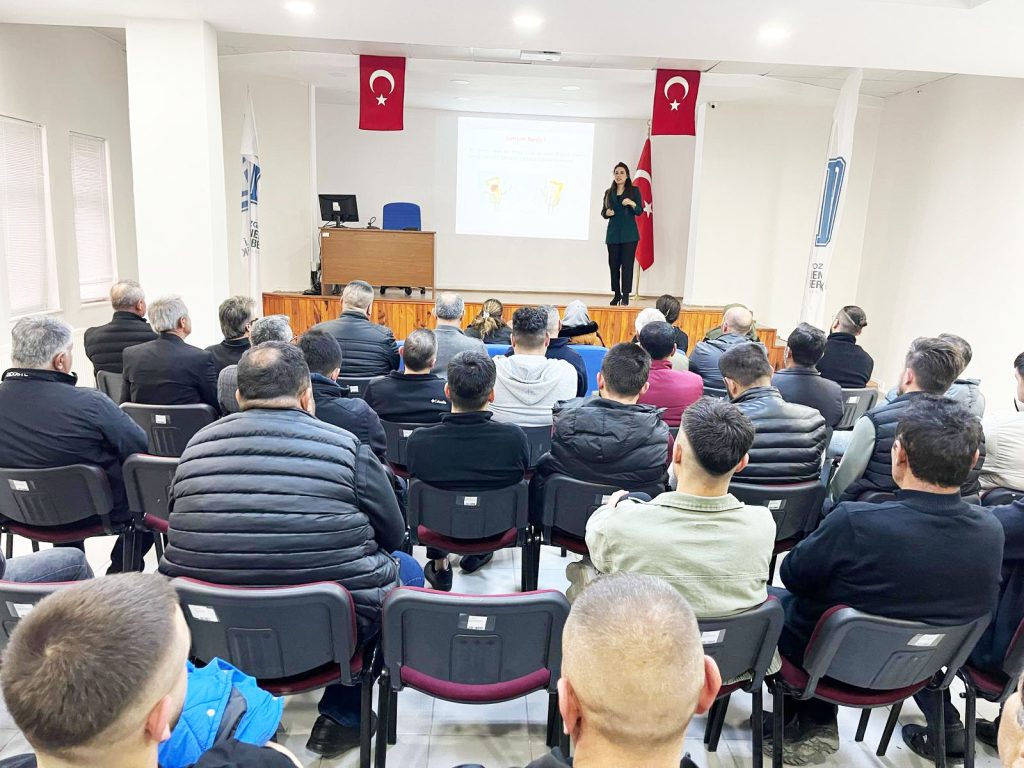 Yükümlülere aile eğitimi verildi