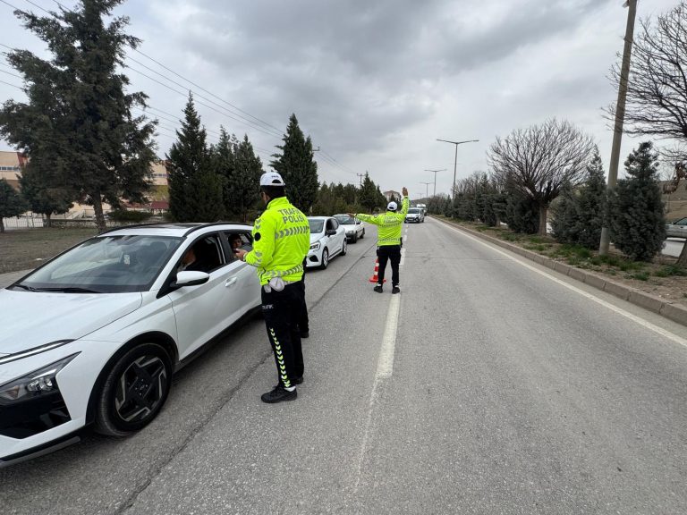 Trafik denetimlerinde 3185 şahıs sorgulandı