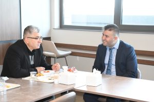 Başhekim Kozan: “Sağlık çalışanlarımızın fedakârlığı büyük”