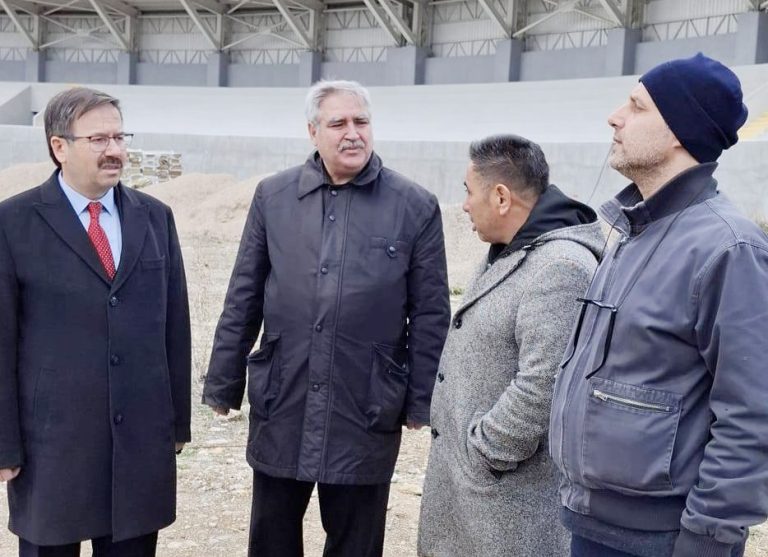 Başkan Kandemir Stadyumu yerinde inceledi