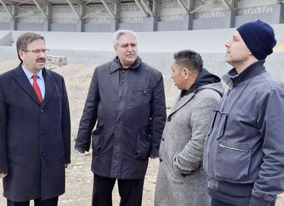 Başkan Kandemir Stadyumu yerinde inceledi