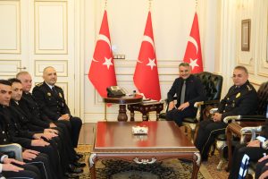 Vali Özkan, Emniyet Teşkilatını tebrik etti