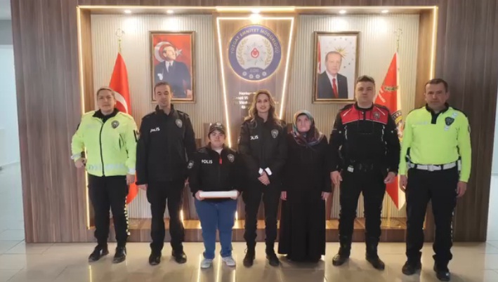 En büyük hayali polis olmaktı