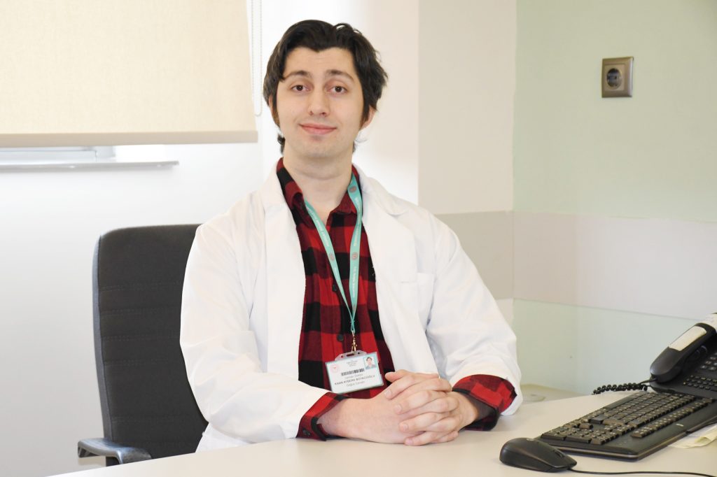 Göğüs cerrahı hekimi göreve başladı