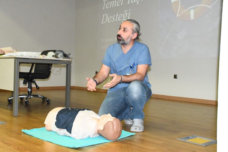 Temel Yaşam Desteği (CPR)” eğitimi düzenlendi