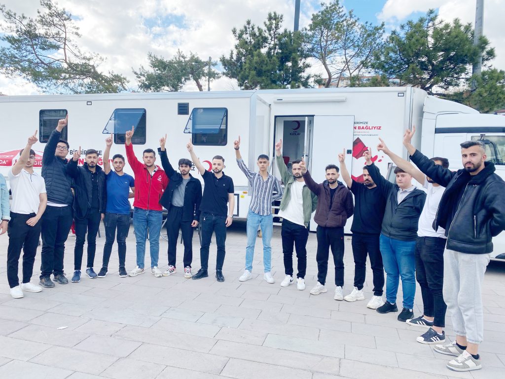 Alperen Ocakları’ndan Kızılay’a anlamlı destek